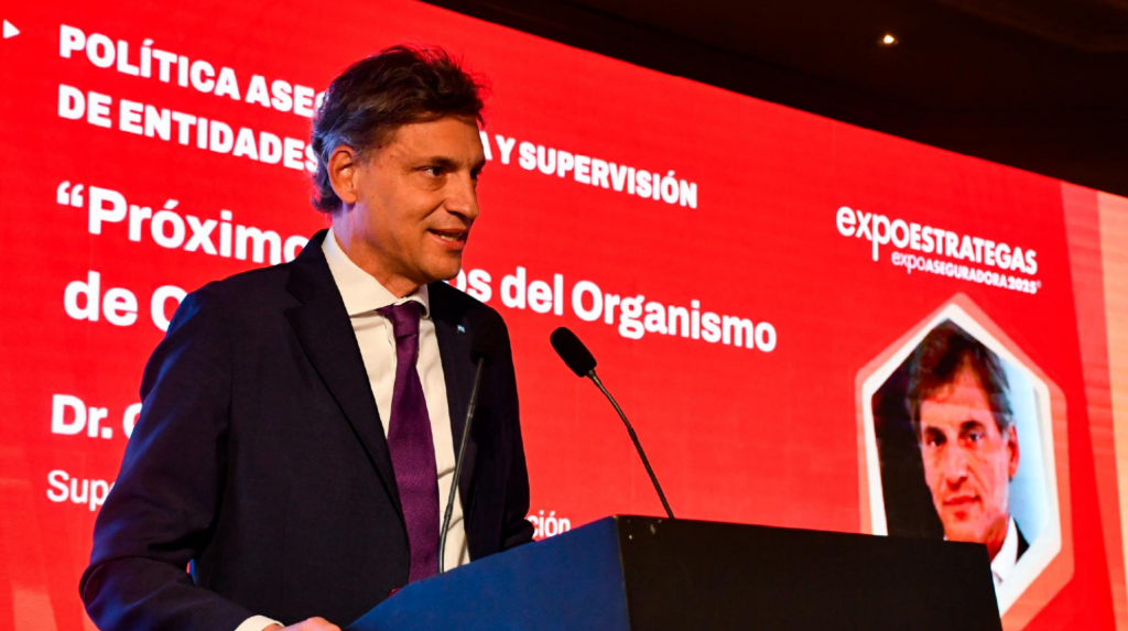 El encuentro, que se llevó a cabo el jueves 7 de agosto, reunió a referentes de las cámaras aseguradoras, compañías , productores asesores de seguros y especialistas internacionales.