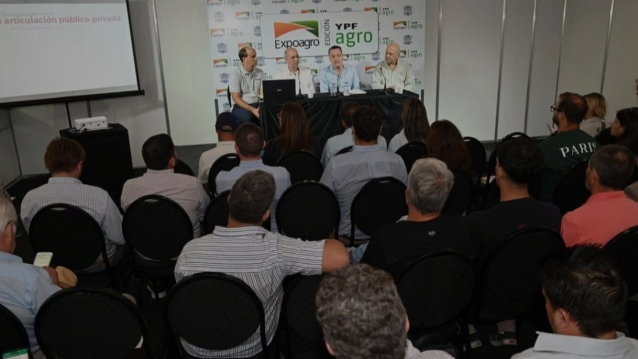 La actividad formó parte de la agenda oficial de Expoagro.