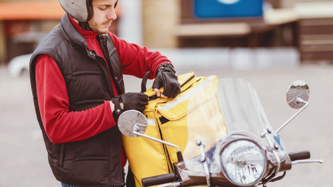 La compañía presentó un nuevo seguro de Accidentes Personales pensado específicamente para repartidores y mensajeros que utilizan moto, bicicleta, auto u otros medios.