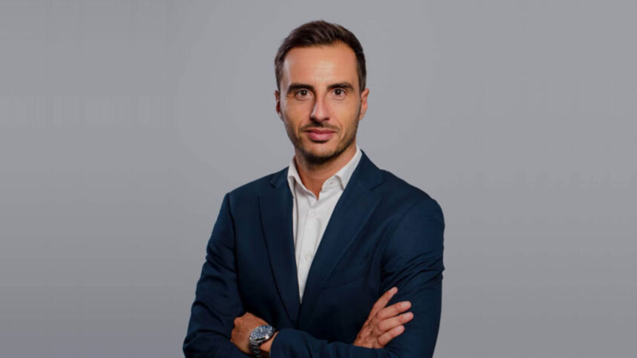 El próximo 19 de junio, Sergi Ramos, reconocido conferencista español y CEO de groWZ, brindará una clase magistral sobre cómo transformar la experiencia de venta.