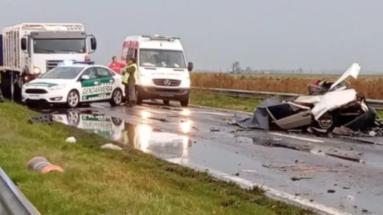 La familia viajaba de Sancti Spiritu a Venado Tuerto. La mujer iba en una ambulancia más adelante y finalmente tuvo a su hija mientras, en el mismo hospital, otro de sus hijos era operado y quedaba internado.