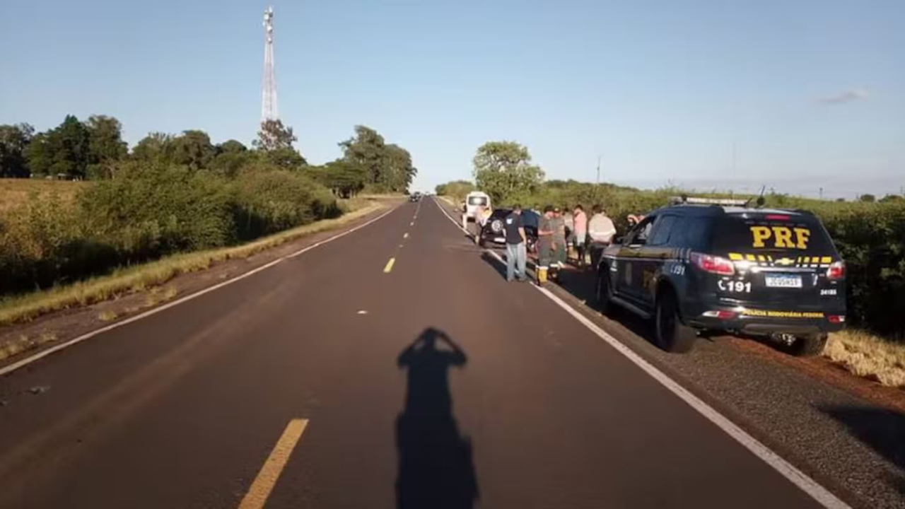 Ocurrió en la zona de São Gabriel. Gonzalo Díaz viajaba con su pareja Débora Cabrera Carro en una camioneta. Además de la mujer, hay una persona herida que viajaba en el otro vehículo involucrado.