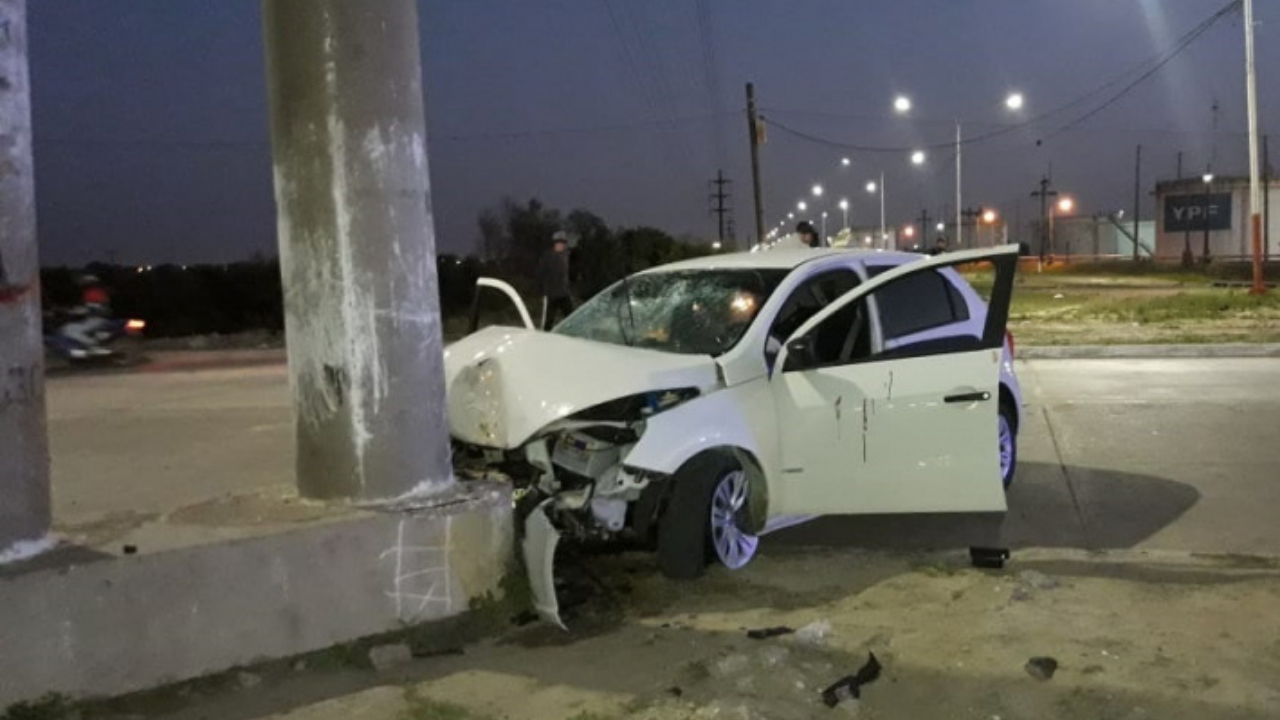 Un accidente fatal se produjo el último domingo por la madrugada, en el acceso a Vilelas, en la rotonda de las avenidas Castelli y Mosconi.