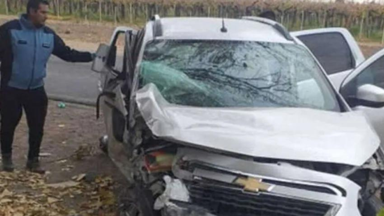 Por el choque, se activó el sistema de airbag del Chevrolet, y generó que el pequeño de 10 meses, que viajaba en brazos de su madre, resulte herido...