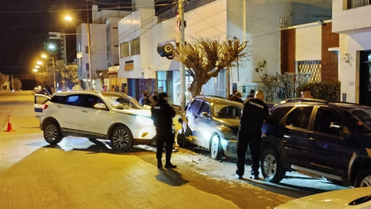 Fueron sorprendidos en un control que realizó la Muni sobre Avenida Alfonsín. Además, secuestran vehículos por falta de documentación y alcoholemia positiva.