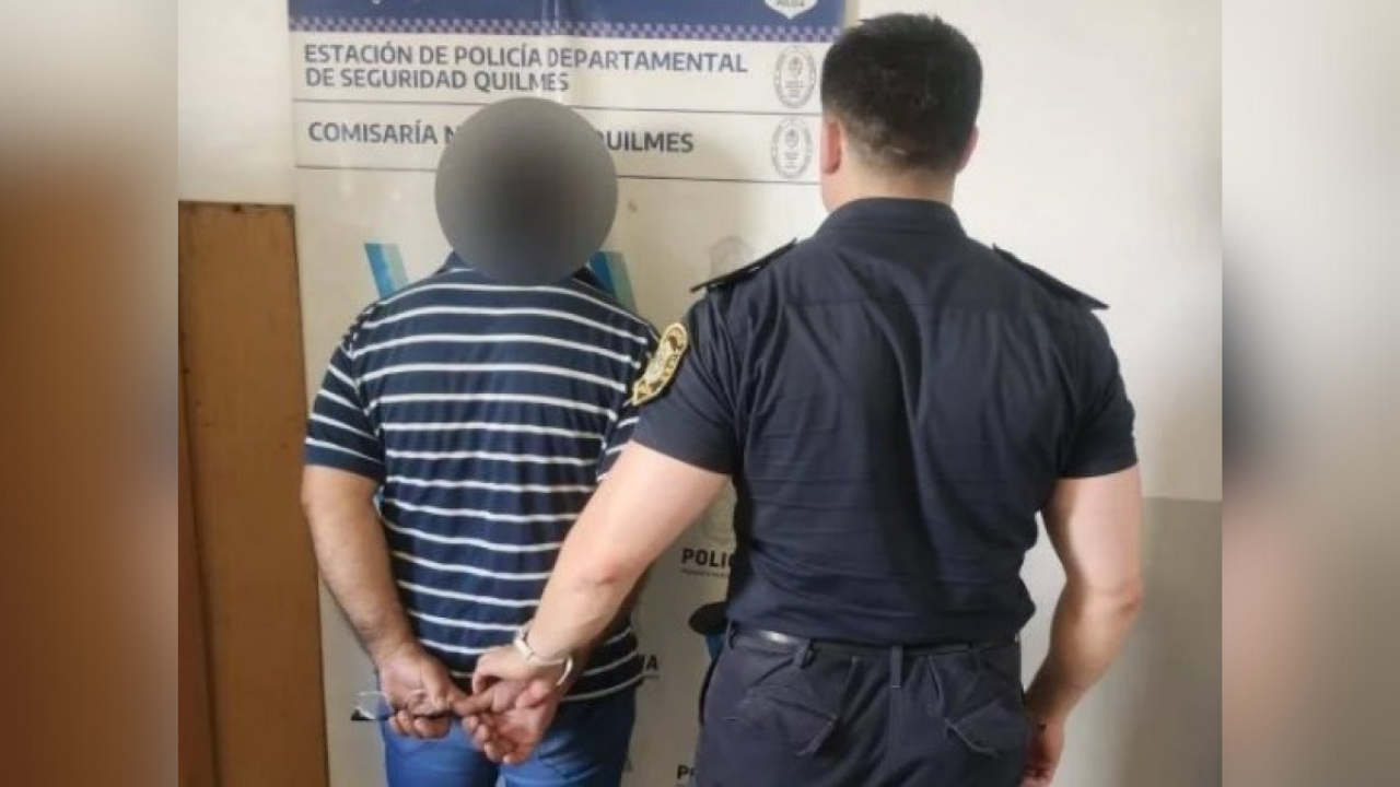 Un hombre de Ezpeleta fue arrestado luego de reconocer que había inventado un robo de su automóvil con el fin de estafar a la aseguradora. Las investigaciones confirmaron que el vehículo llevaba meses desaparecido, lo que desmintió su versión sobre el supuesto asalto.