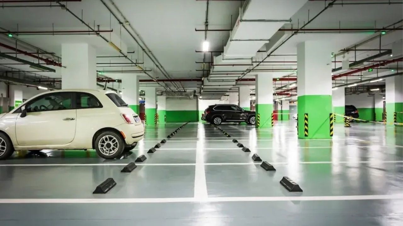 La Sala J de la Cámara Nacional de Apelaciones en lo Civil ratificó la responsabilidad de un estacionamiento de Constitución por la sustracción de un Volkswagen Voyage en julio de 2023. Además del valor no cubierto por el seguro, ordenó pagar daño moral y privación de uso.