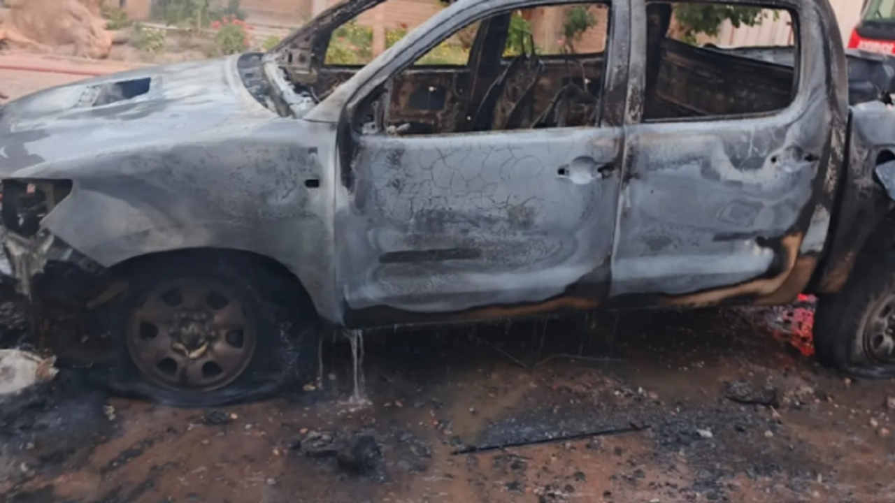 El hombre tuvo que ser hospitalizado con quemaduras graves. La explosión se habría originado en un desperfecto.