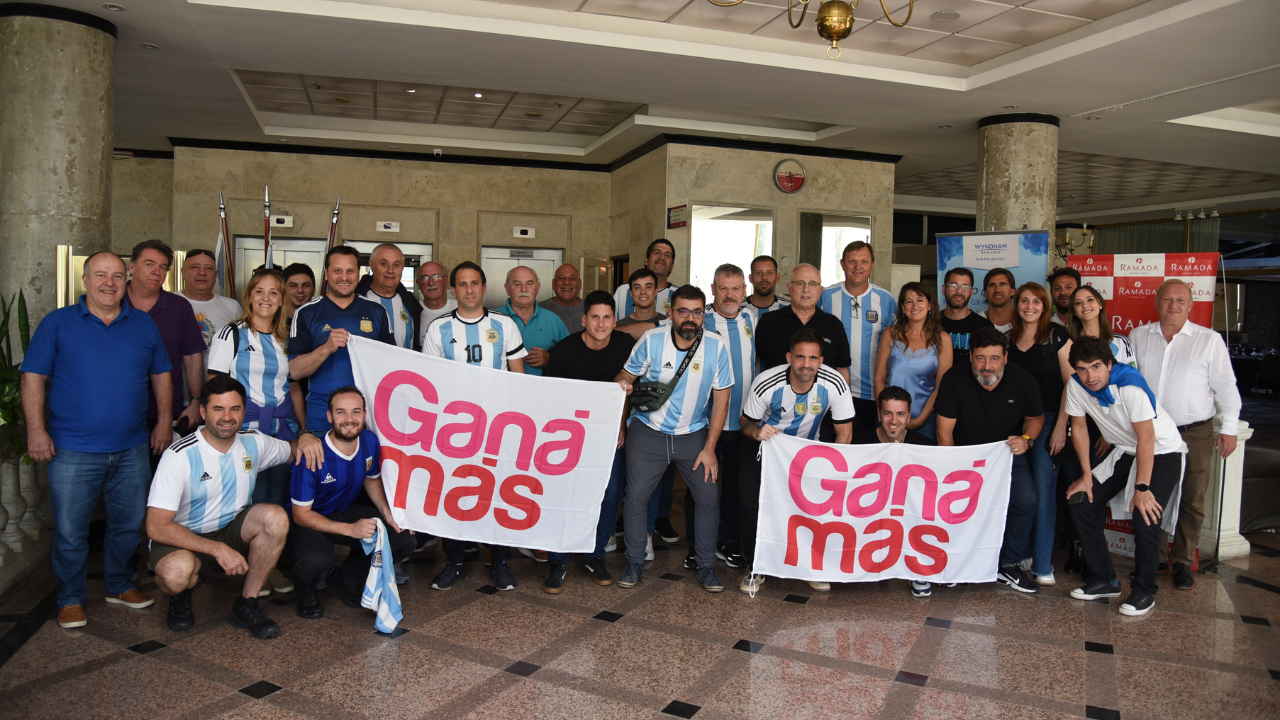 De la ceremonia de premiación participaron el Director de RRPP y Servicios al Productor Asesor de Seguros, Osiris Trossero y el Director de Operaciones, Gustavo Giubergia, entre otros.