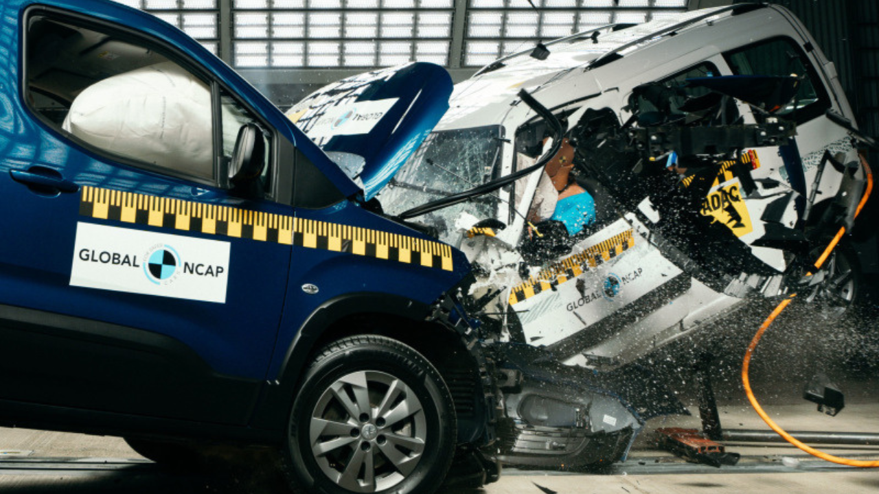 La prueba de choque auto a auto demuestra el doble estándar de seguridad de “cero estrellas”