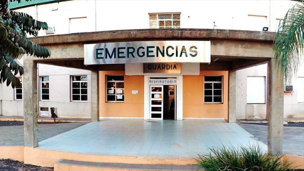 El trabajador de un aserradero de la localidad de Villa del Rosario “sufrió amputación traumática de su mano izquierda”, señalaron desde la policía. El hombre trabajaba en una sierra "sin fin" cuando ocurrió el accidente laboral.
