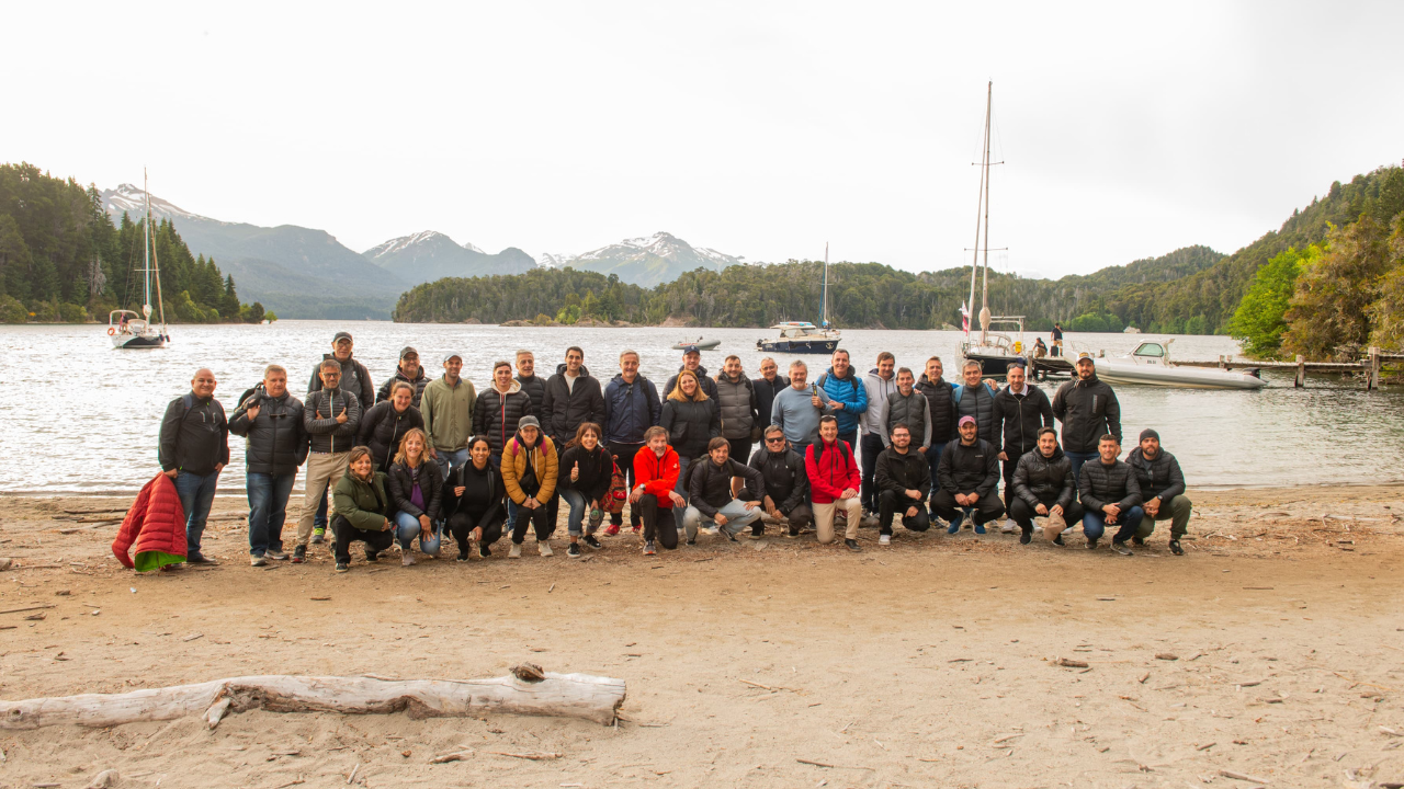 Con una experiencia inolvidable en nuestra hermosa Patagonia Argentina, la compañía llevó a cabo un evento para premiar el desempeño del cuerpo de ventas.