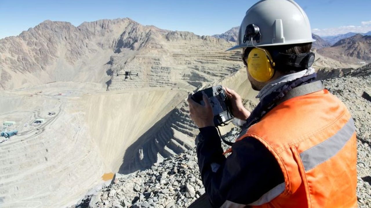 Sienta un precedente clave para el sector minero. La Cámara confirmó que el trabajo en alta montaña gatilló un ACV en un topógrafo de Pascua Lama. El rol determinante de los exámenes preocupacionales.
