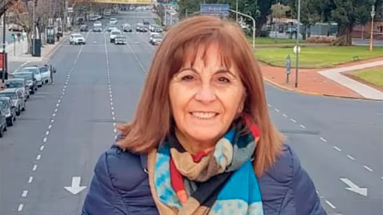 Virginia Rivas es oriunda de Rawson, provincia de Chubut. Sufrió un ACV y un paro cardiorrespiratorio cuando viajó junto a su marido para festejar su aniversario. Fue intervenida hace 10 días.