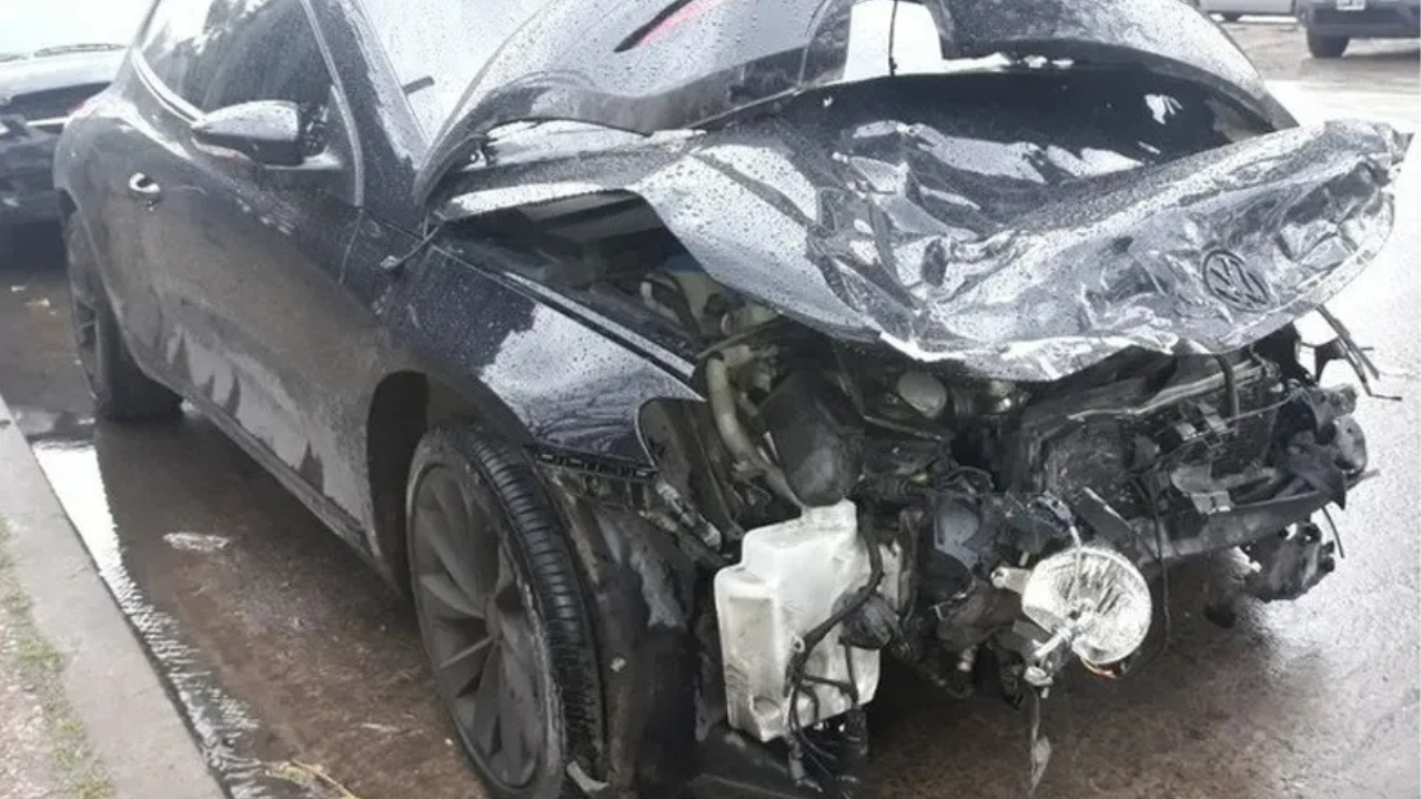 Manejaba alcoholizado y embistió por detrás a un taxi donde viajaban dos personas, que murieron.