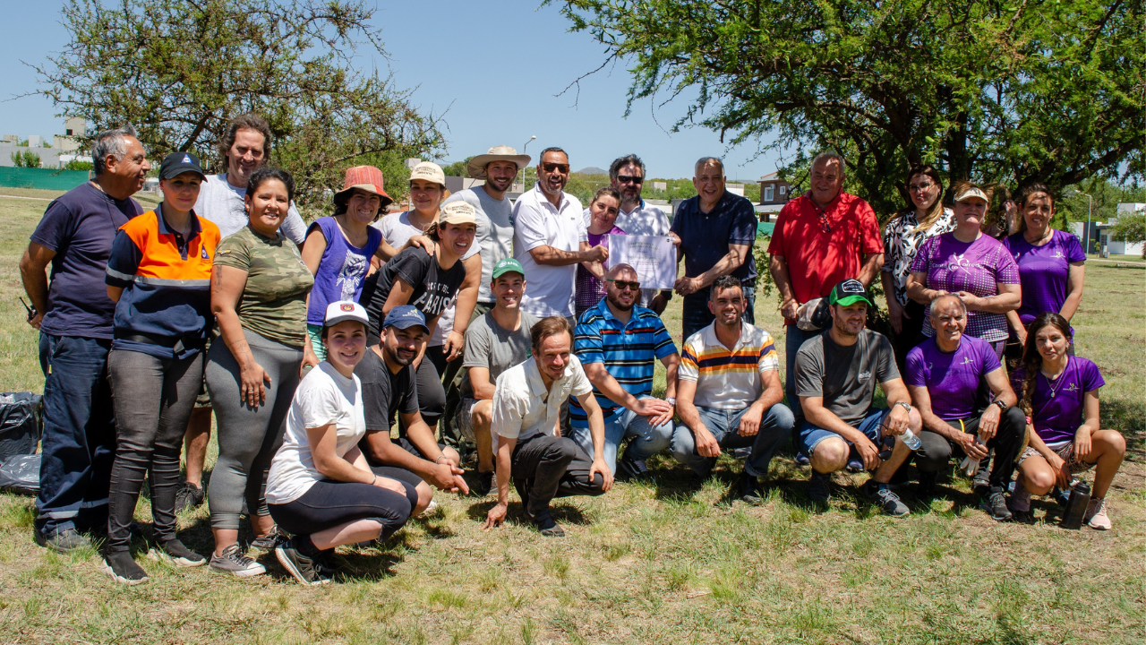 En el marco de sus acciones sustentables para combatir el cambio climático, RUS junto a “BAUM - Fábrica de Árboles” llevaron a cabo la plantación de 1620 árboles de algarrobo...