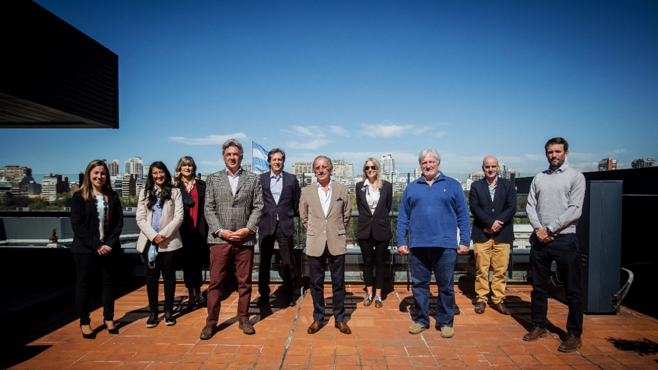 La semana pasada, representantes de Río Uruguay Seguros (RUS) se reunieron con referentes de la Sociedad Rural Argentina, de La Rural S.A y de la Asociación de Criadores de Caballos...