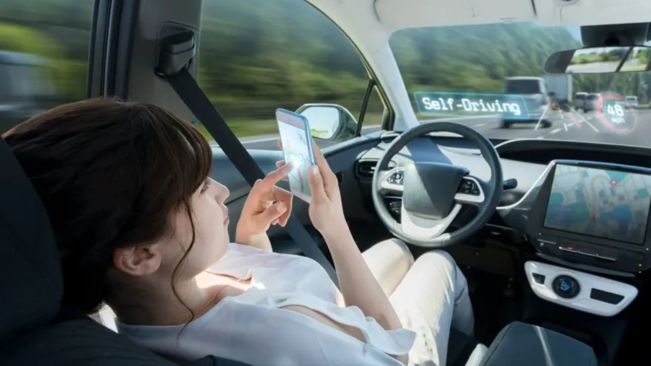 La ambiciosa iniciativa es del PRO. Qué pasaría con las señalizaciones y las responsabilidades en el caso de un accidente. Una propuesta tecno-optimista.