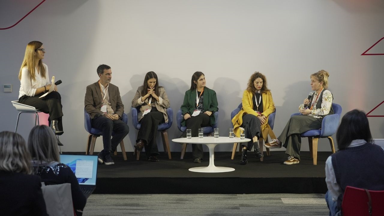La fundación impulsada por La Caja presentó formalmente su trabajo en el país y anuncia una alianza con GCBA y RIL para ampliar su impacto en la primera infancia.