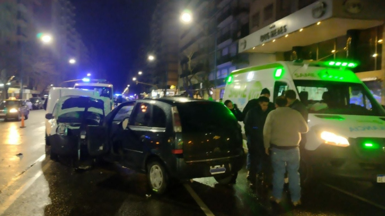 Se produjo entre dos vehículos durante esta madrugada en Avenida Colón y Buenos Aires. Ambos conductores estaban alcoholizados.